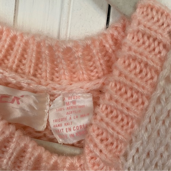 Vintage hand knit pink and white diamond crew neck barbiecore sweater - Picture 3 of 7